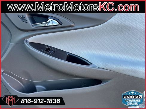 Used 2021 Chevrolet Malibu LS FWD image 30