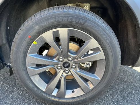 New 2026 Ford Explorer Active w/ Active Comfort Package AWD/4WD image 18