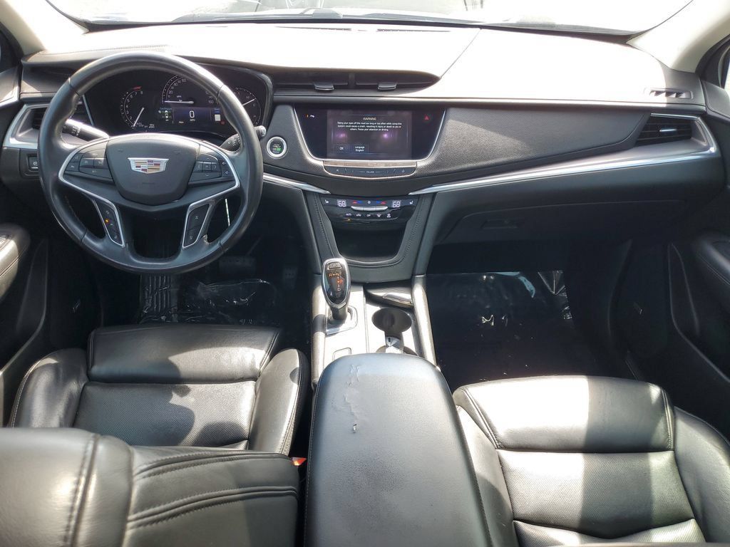 Used 2017 Cadillac XT5 Luxury w/ Driver Awareness Package FWD image 14