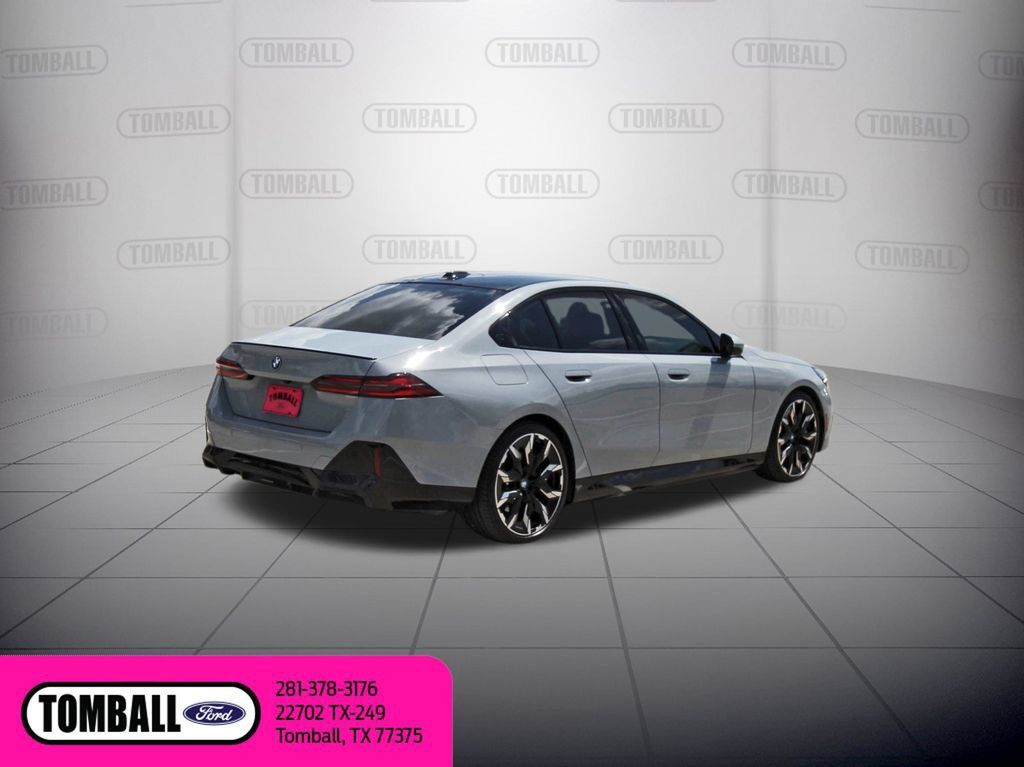 Used 2024 BMW i5 eDrive40i w/ M Sport Package RWD image 7