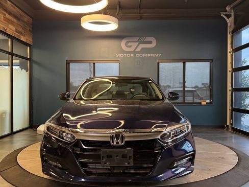 Used 2018 Honda Accord EX image 8