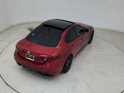 Used 2017 Alfa Romeo Giulia Ti w/ TI 19" Sport Package image 82