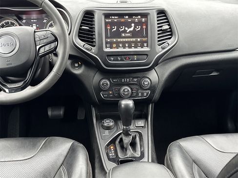 Used 2023 Jeep Cherokee Altitude Lux image 10