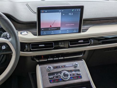 Used 2023 Lincoln Aviator Reserve w/ Equipment Group 201A RWD image 18