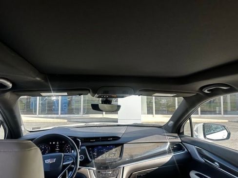 Used 2023 Cadillac XT6 Sport w/ Technology Package AWD/4WD image 8