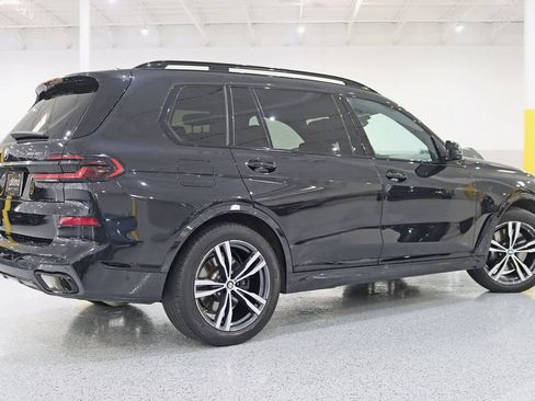 Used 2024 BMW X7 xDrive40i w/ M Sport Package AWD/4WD image 9