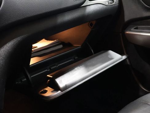 Used 2020 Jeep Cherokee Limited image 31