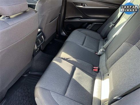 Used 2025 Toyota Camry XLE image 17