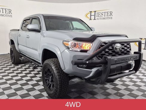 Used 2020 Toyota Tacoma SR5 AWD/4WD image 2