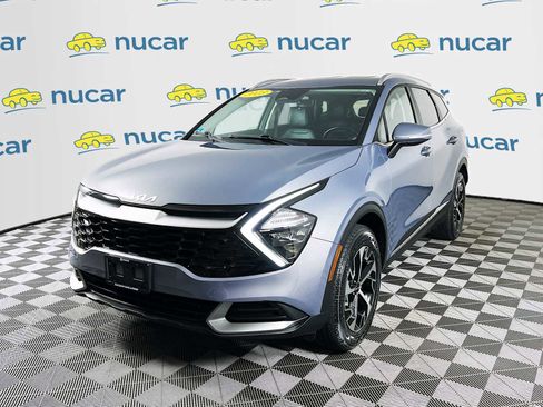 Used 2023 Kia Sportage EX image 3