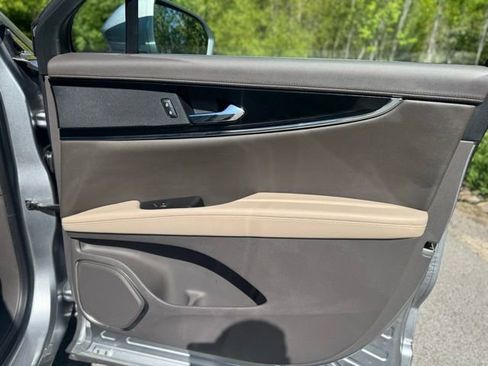 Used 2022 Lincoln Nautilus AWD w/ Premium Package image 17