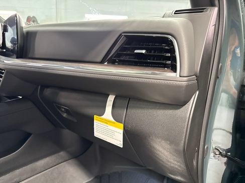 New 2026 Chevrolet Tahoe Z71 w/ Comfort Package AWD/4WD image 37