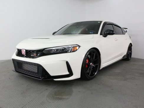 Used 2025 Honda Civic Type R image 3
