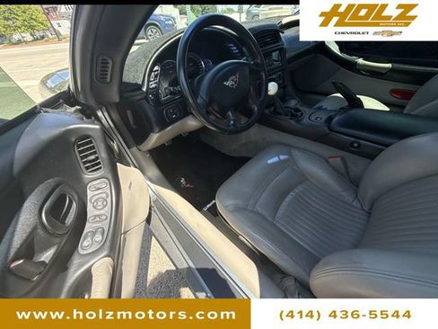 Used 2003 Chevrolet Corvette Coupe w/ Preferred Equipment Group RWD image 33