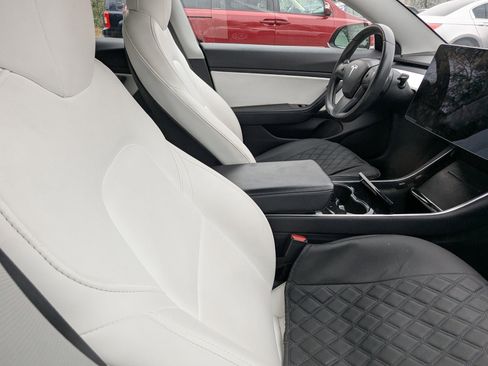 Used 2018 Tesla Model 3 Long Range image 8
