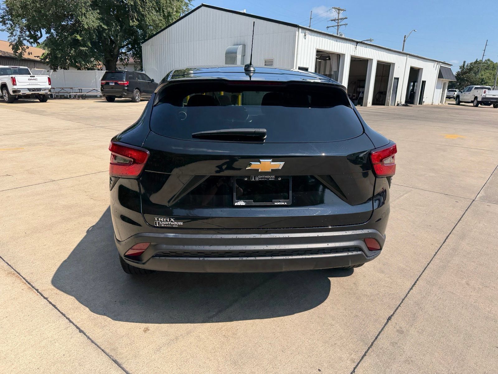 Used 2024 Chevrolet Trax LS w/ LS Convenience Package FWD image 29