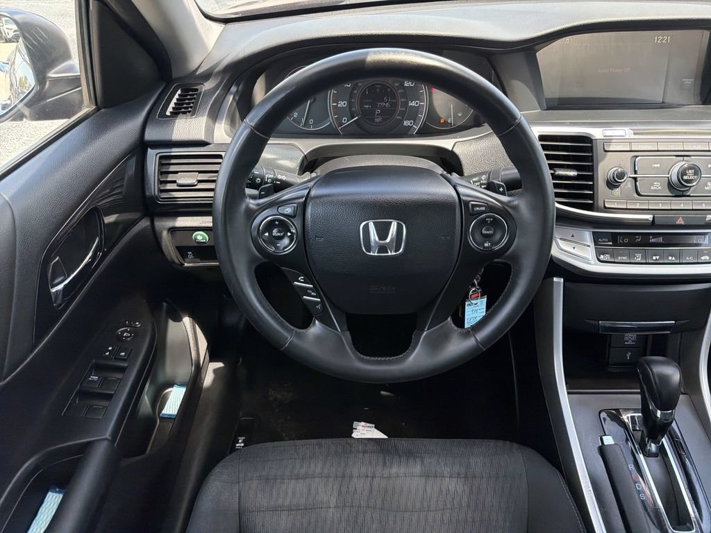 Used 2015 Honda Accord Sport image 12