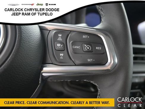 Used 2025 Jeep Wrangler Sahara AWD/4WD image 14