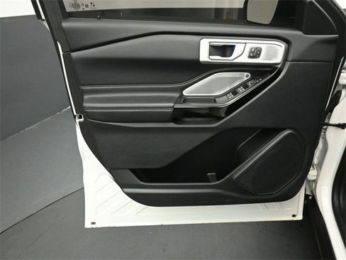 Certified 2022 Ford Explorer ST w/ ST Street Pack image 21