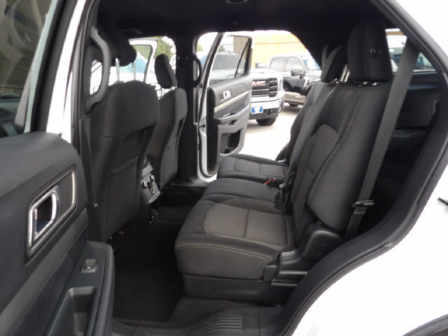 Certified 2019 Ford Explorer XLT w/ Equipment Group 201A FWD image 24