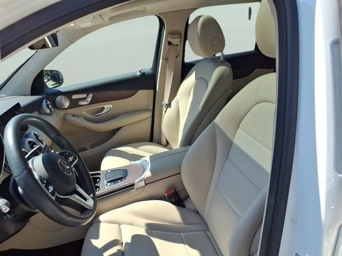 Used 2020 Mercedes-Benz GLC 300 4MATIC image 16