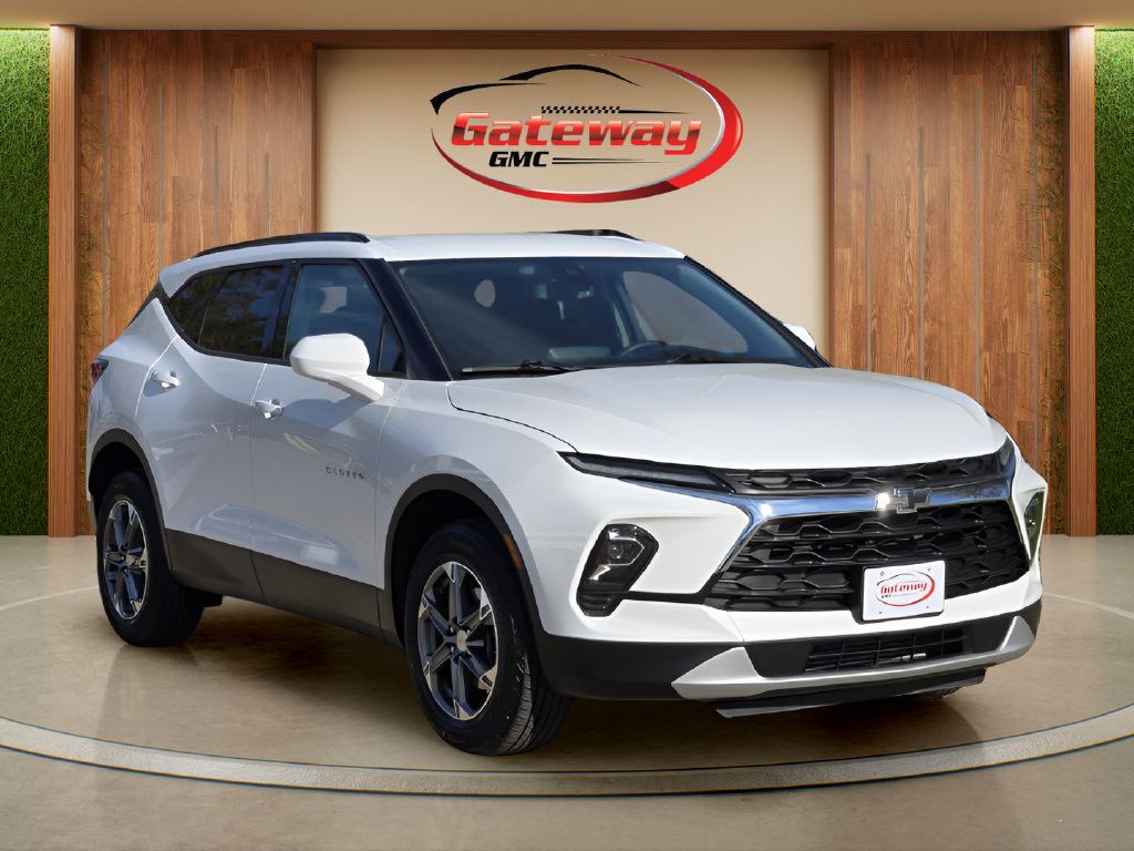 Used 2024 Chevrolet Blazer LT w/ Convenience Package FWD image 3