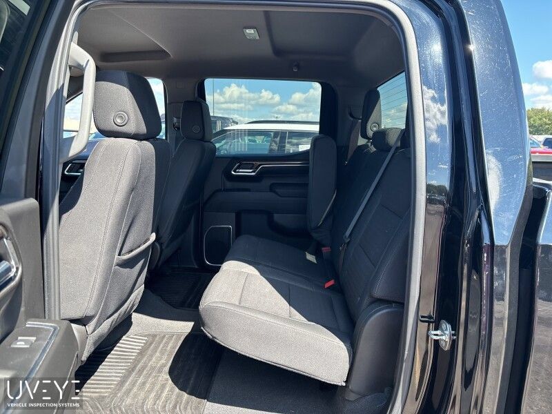 Used 2024 Chevrolet Silverado 1500 LT AWD/4WD image 10
