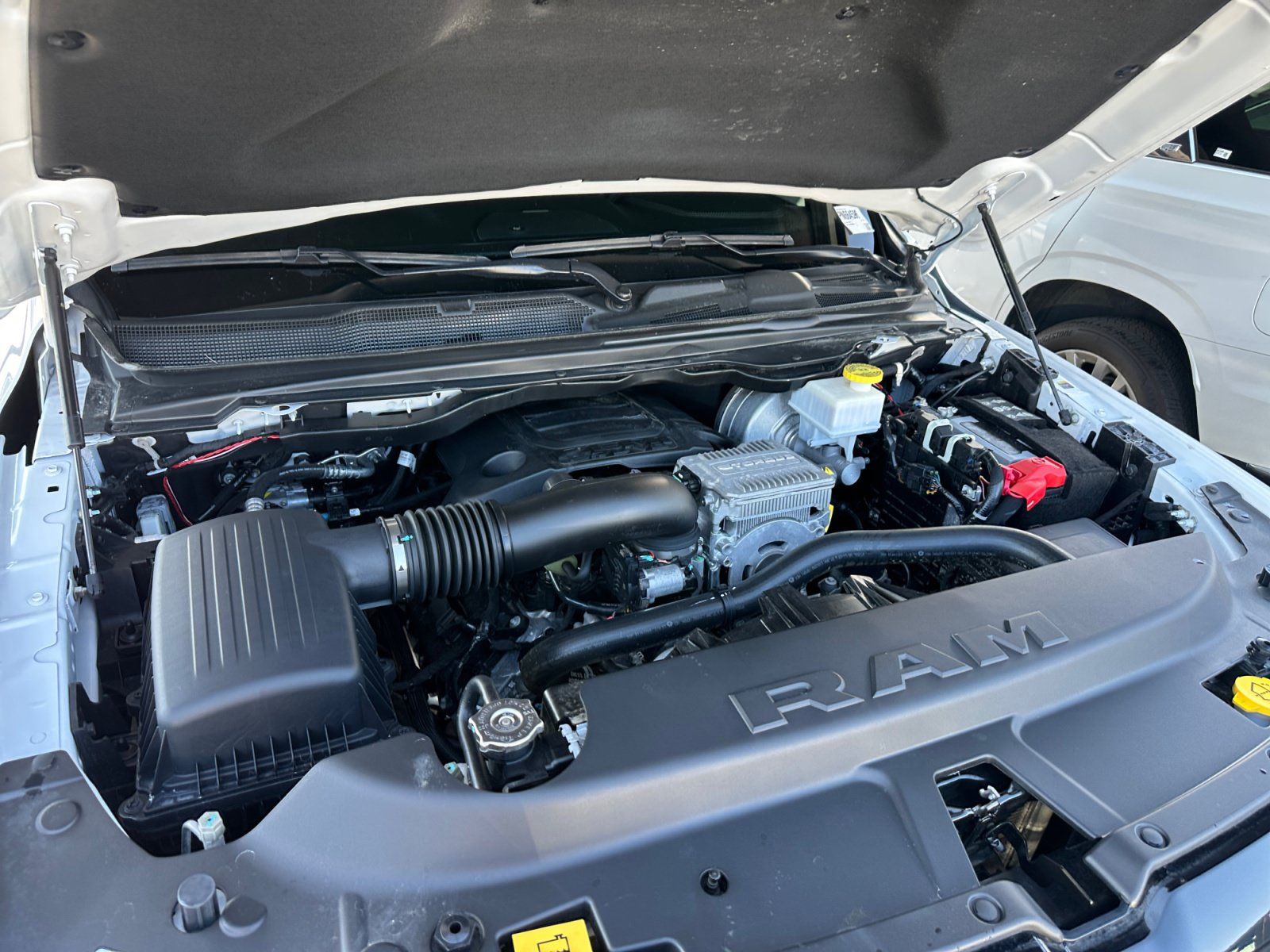 Used 2023 RAM 1500 Laramie RWD image 29