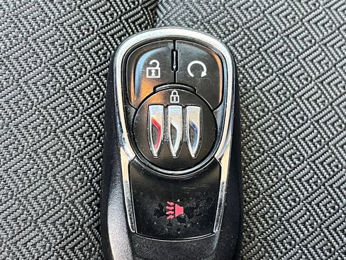 Used 2025 Buick Encore GX Preferred FWD image 23