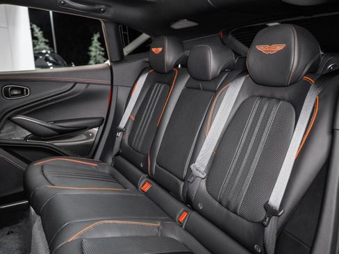 Used 2025 Aston Martin DBX 707 image 16