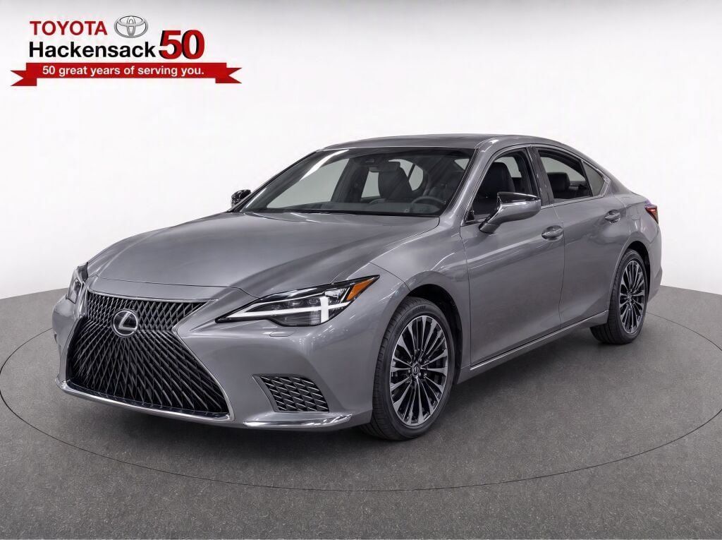 Used 2023 Lexus LS 500 AWD image 37