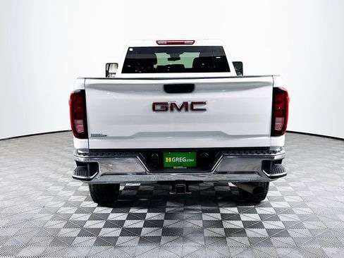 Used 2024 GMC Sierra 2500 Pro w/ Convenience Package image 8