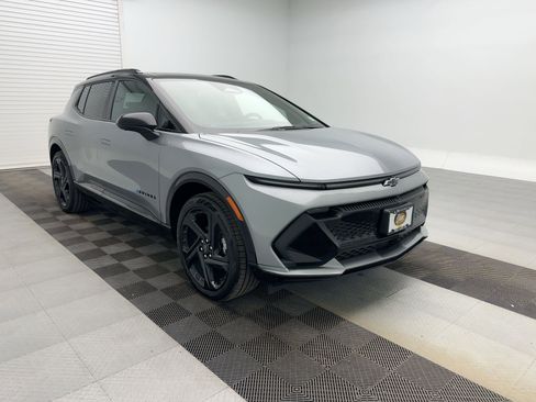 New 2026 Chevrolet Equinox EV RS image 7