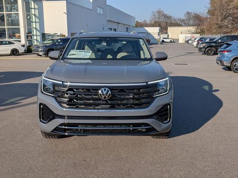 New 2026 Volkswagen Atlas SEL Premium R-Line image 8
