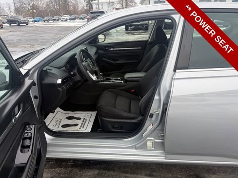 Used 2021 Nissan Altima 2.5 SV image 11