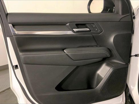 Used 2025 GMC Terrain Elevation AWD/4WD image 24