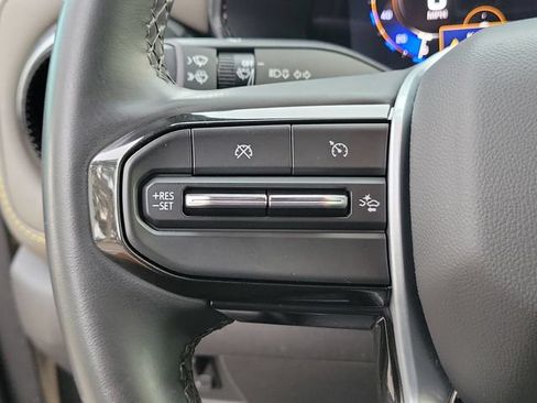 Certified 2024 Chevrolet Colorado ZR2 w/ Technology Package AWD/4WD image 25