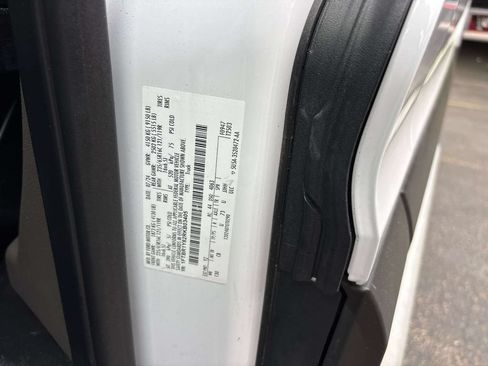 Used 2024 Ford Transit 250 Low Roof w/ Exterior Upgrade Package RWD image 31