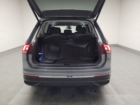 Used 2022 Volkswagen Tiguan SE image 29