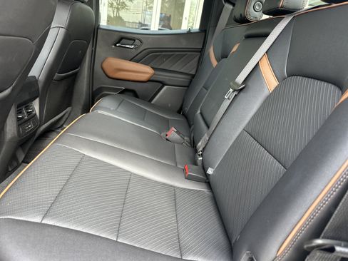 Used 2023 GMC Canyon AT4 w/ AT4 Premium Package image 12