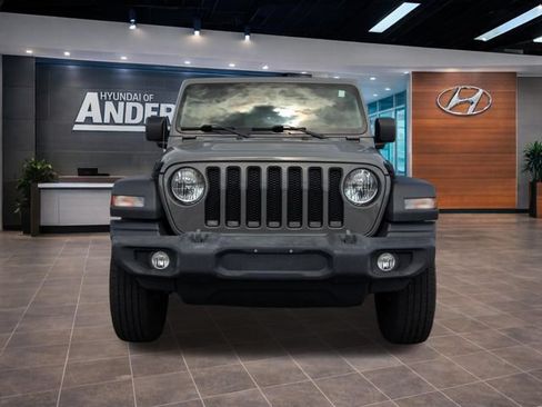 Used 2022 Jeep Wrangler Unlimited Sport AWD/4WD image 3