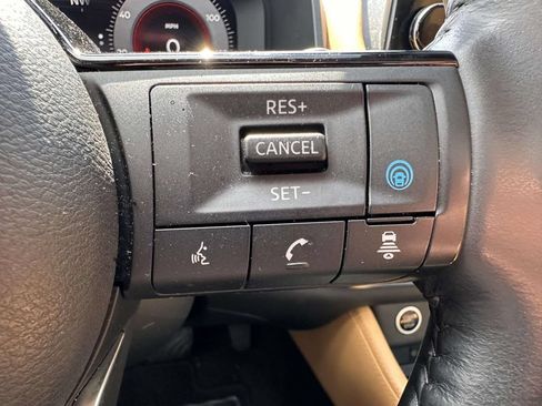 Used 2023 Nissan Rogue Platinum w/ Platinum Premium Package AWD/4WD image 20