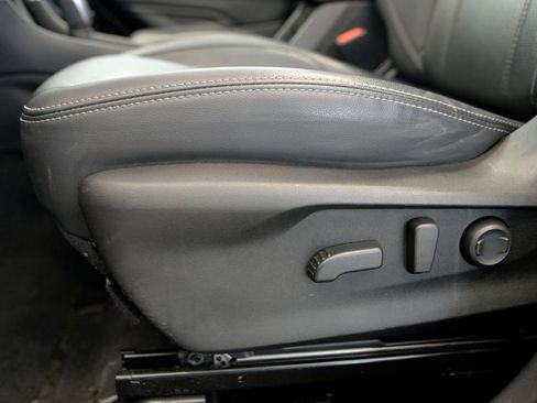 Used 2023 Subaru Forester Touring image 16