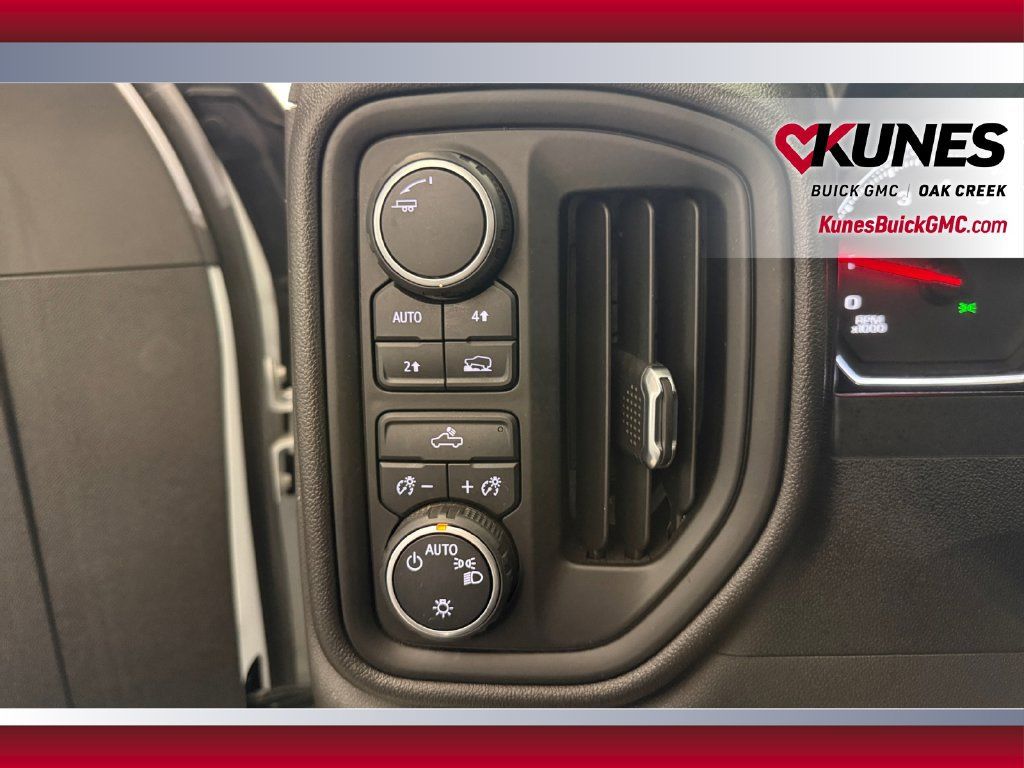 Used 2021 Chevrolet Silverado 1500 Custom w/ Custom Max Trailering Package AWD/4WD image 19