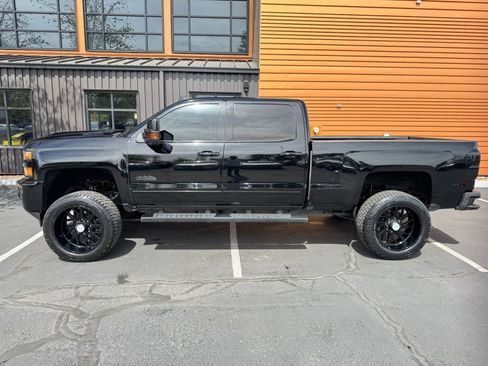 Used 2017 Chevrolet Silverado 2500 High Country w/ Duramax Plus Package AWD/4WD image 2
