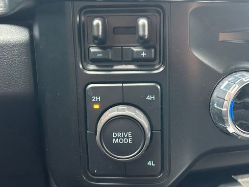 Used 2024 Ford F250 Lariat AWD/4WD image 35
