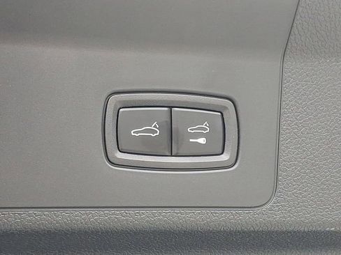 Used 2024 Porsche Panamera image 31