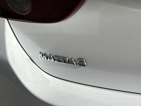 Used 2020 MAZDA MAZDA3 Sedan image 7