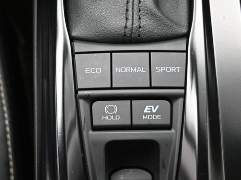 Certified 2025 Toyota Camry SE w/ Convenience Package image 25