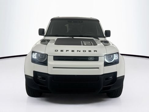 Used 2025 Land Rover Defender 110 X-Dynamic SE AWD/4WD image 2